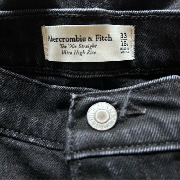 Abercrombie & Fitch Black 90's Straight Ultra High Rise Denim Jeans Size 16 - Picture 13 of 14